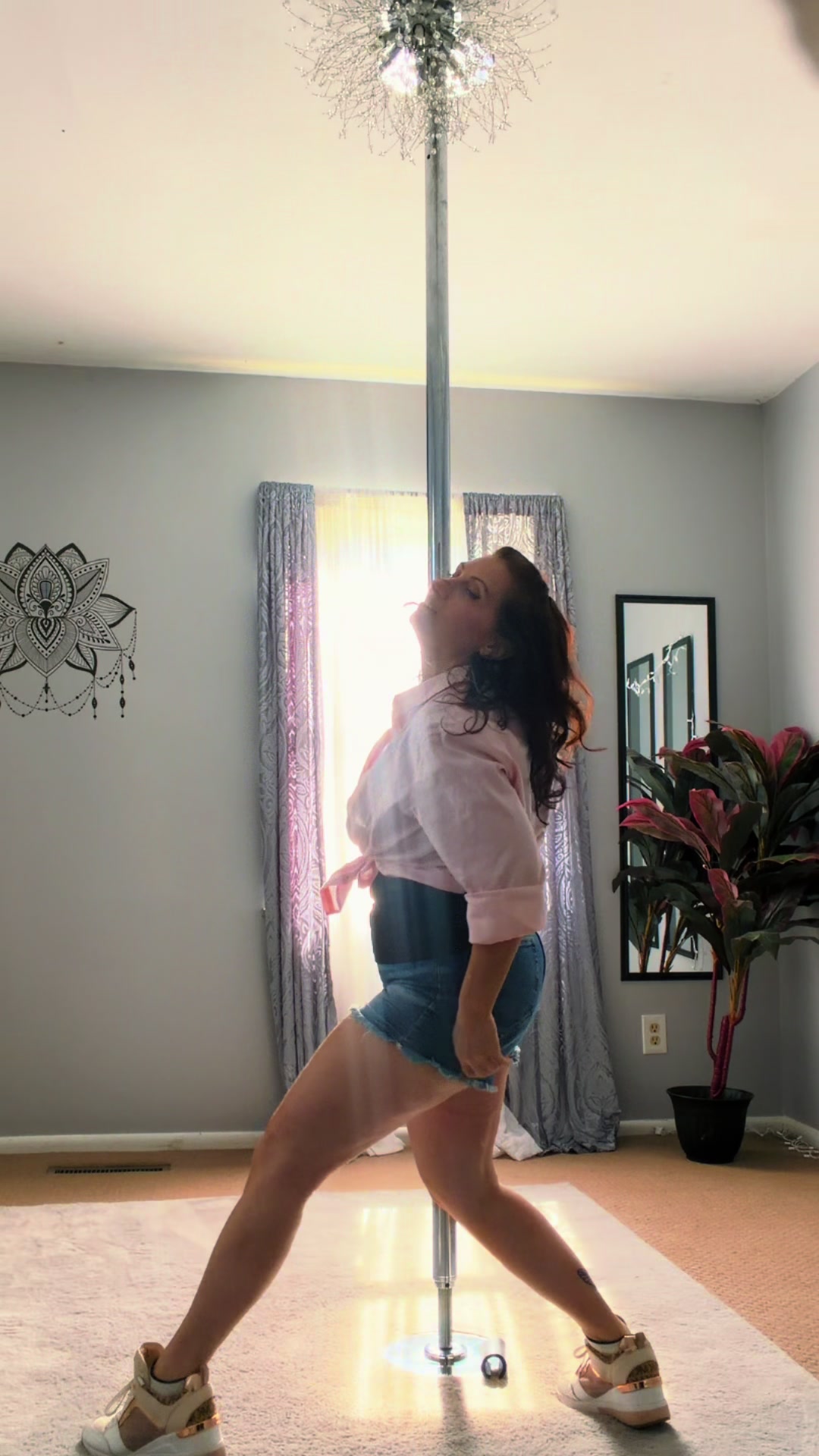 @stilettos_and_skates