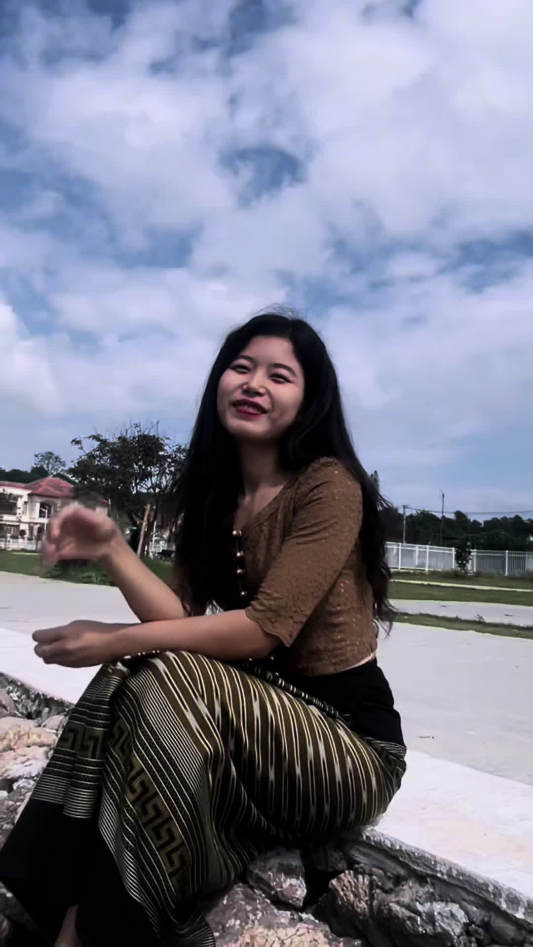 @Lin Lat