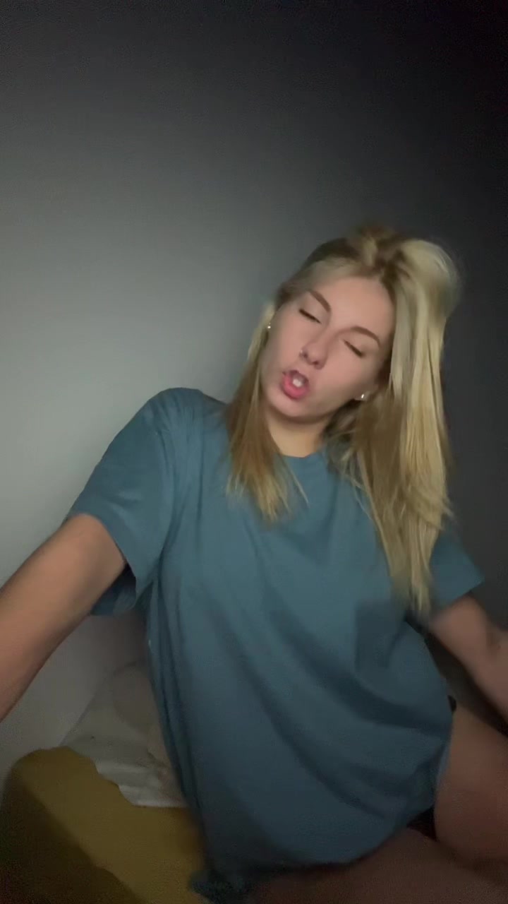@Camiknittel