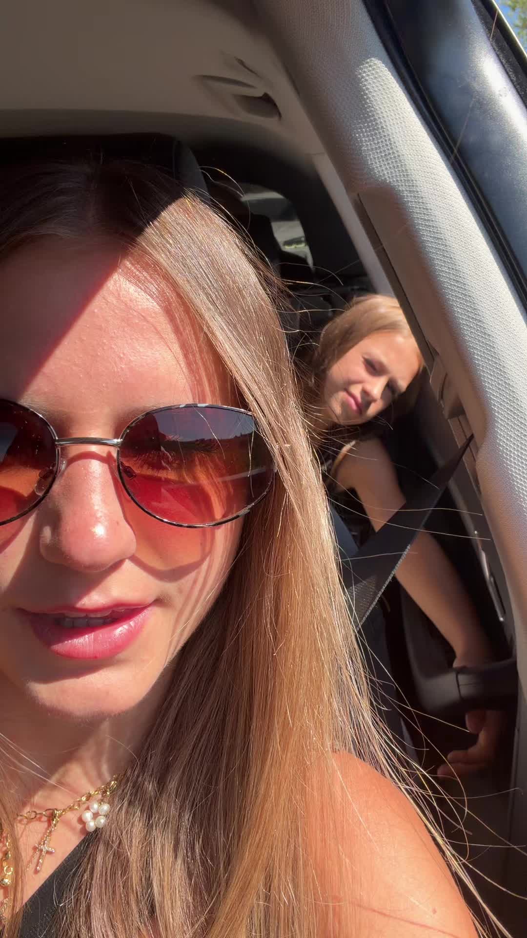 @juliaa