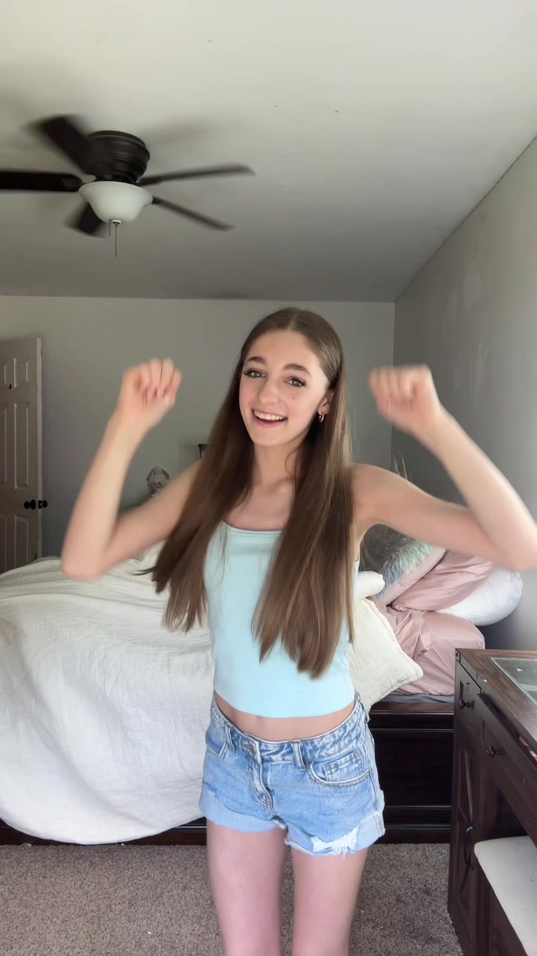 @𝓔𝓿𝓮𝓵𝔂𝓷 🌟💐