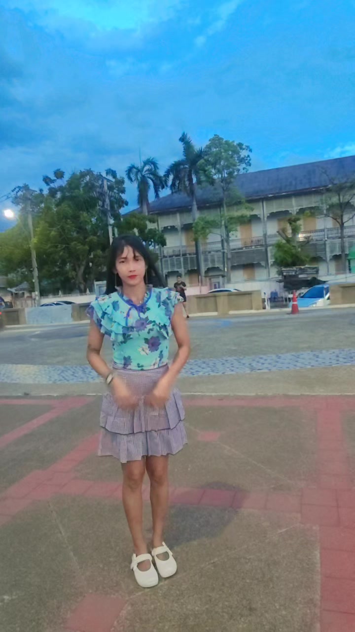 @🌿Kay Thi Khaing🌿(ဖြူးသူလေး)