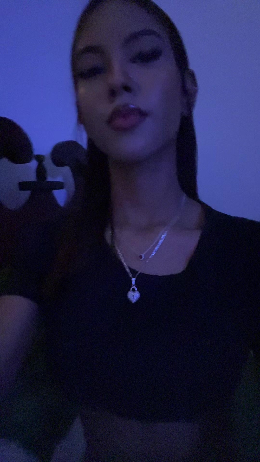 @𝓝𝓪𝓱𝓸𝓵𝔂🕷️