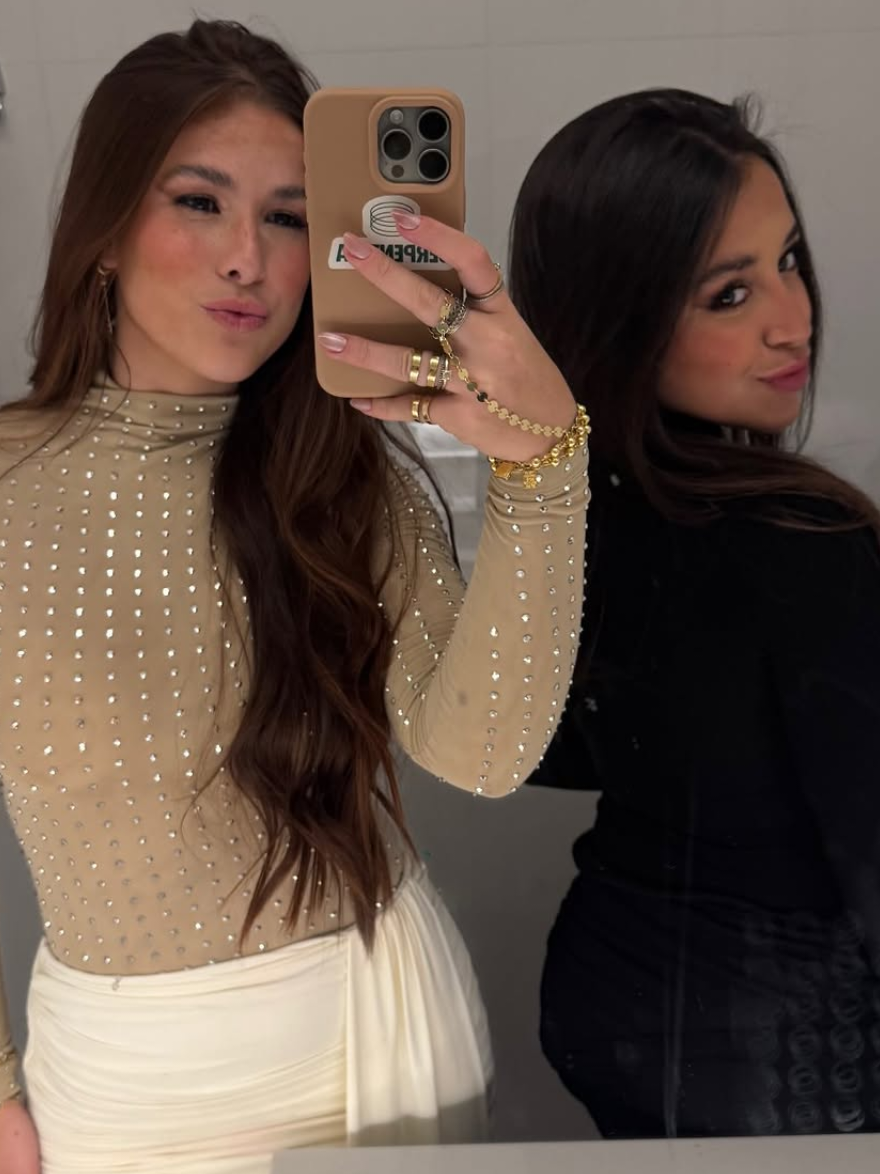 @Ana★&middot;