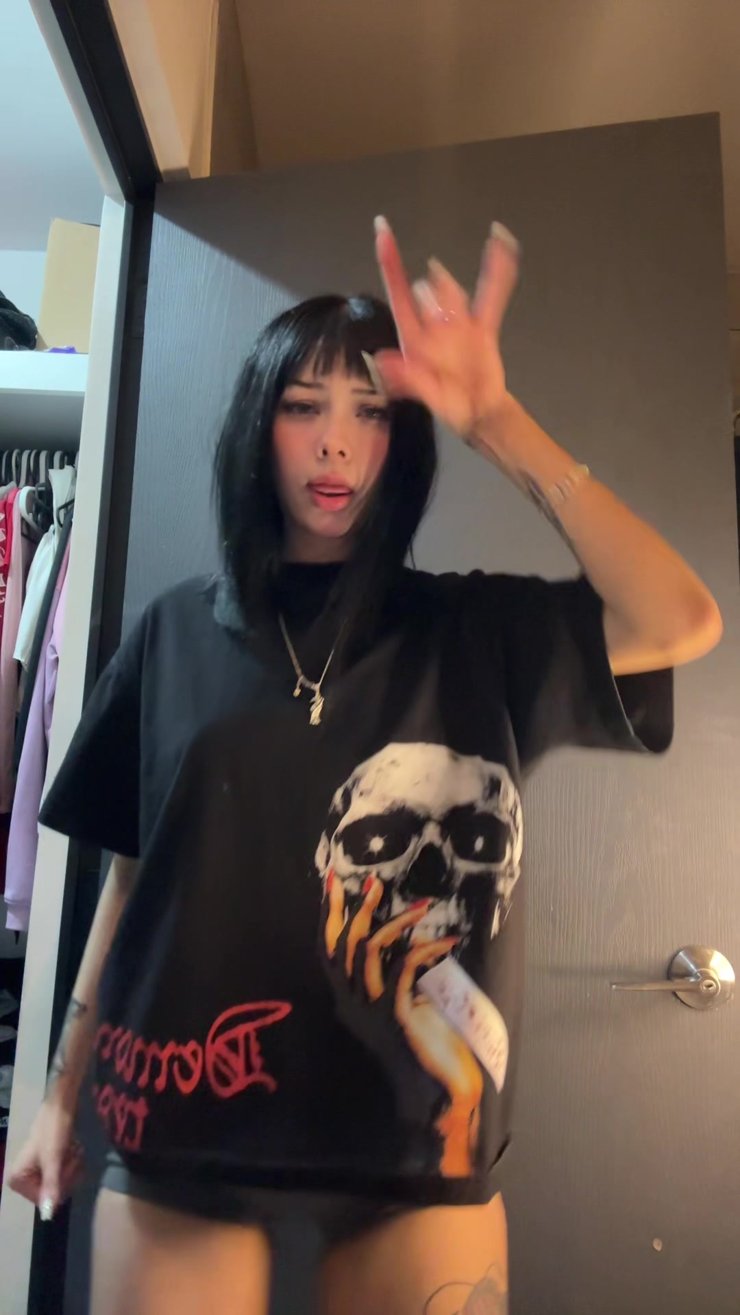 @SkinnyGhostiee🧛🏻&zwj;♀️
