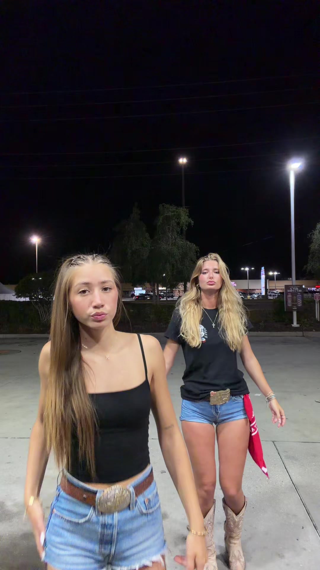 @Sabrina_