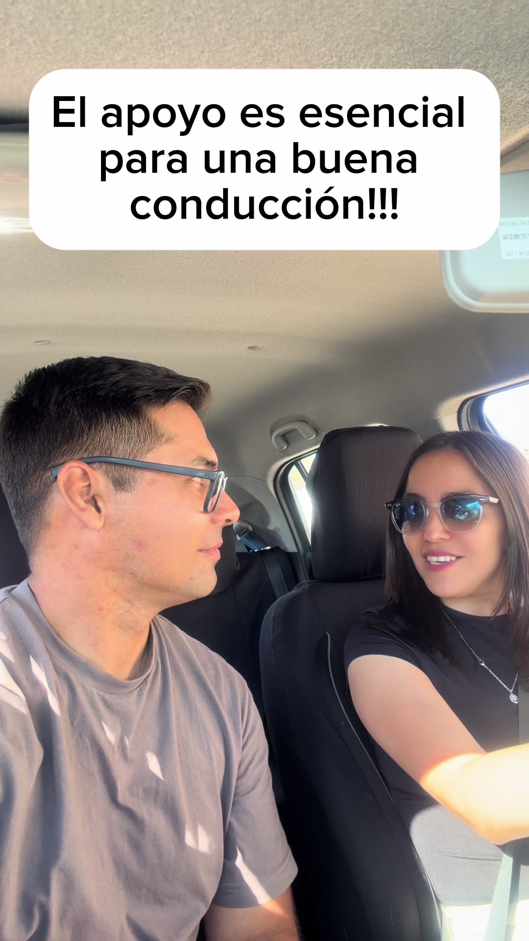 @Carlos_y_lauris