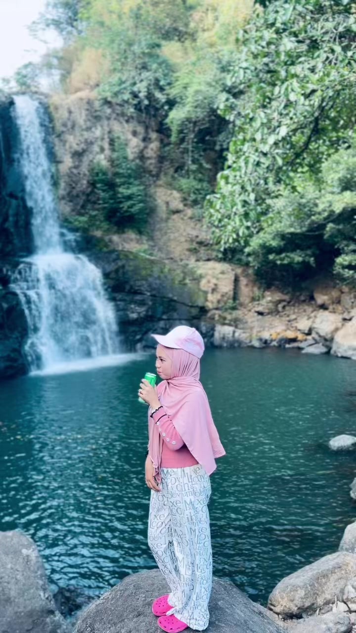 @nelala