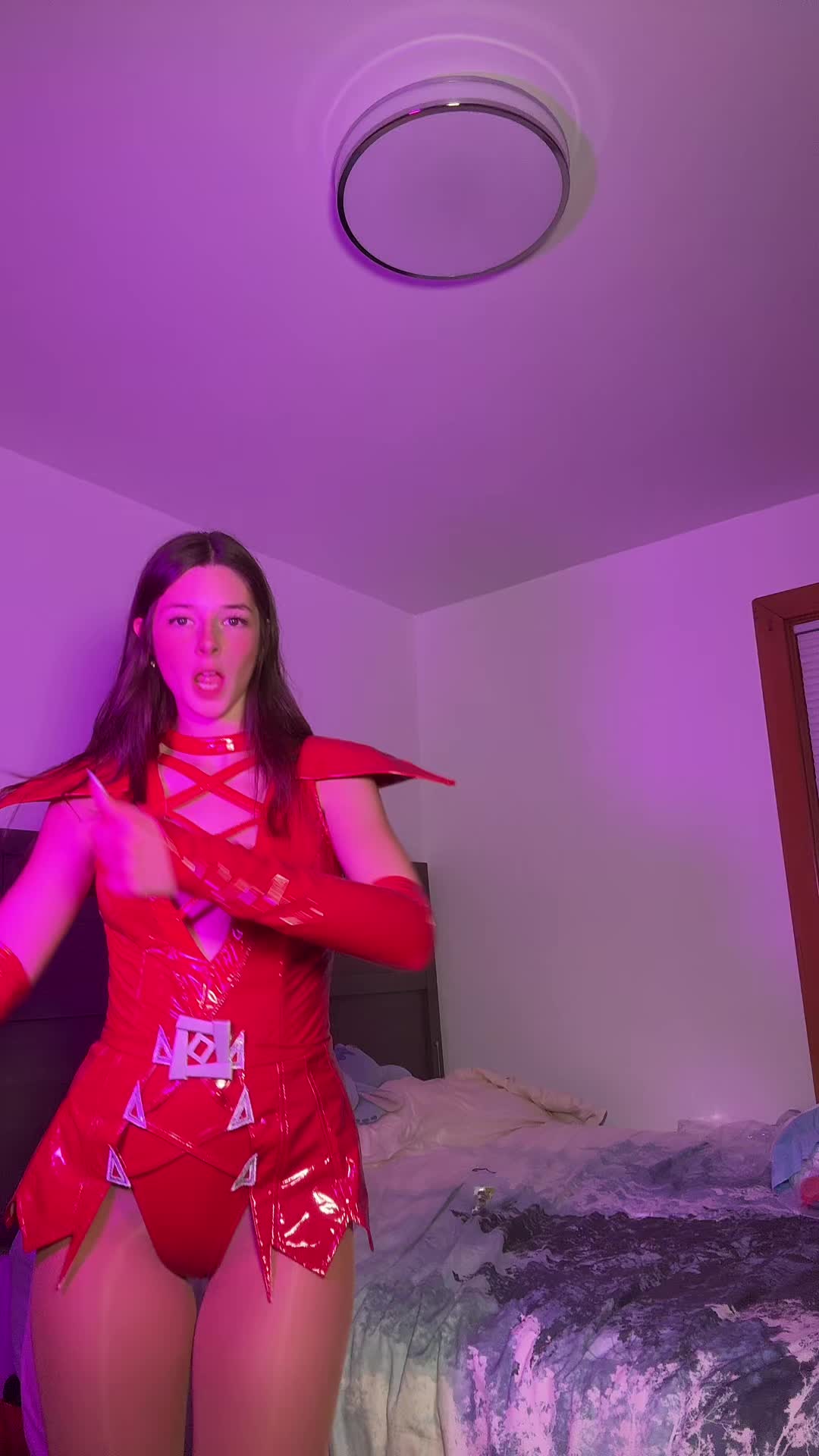 @EllaBloom