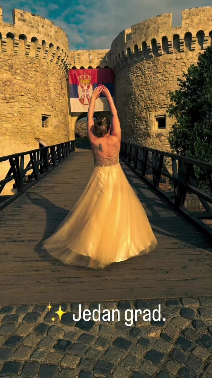 @FlyingDressesBelgrade