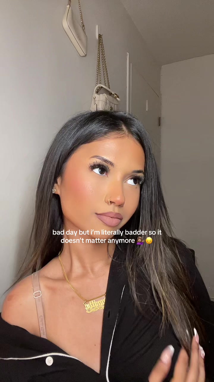 @𝒮