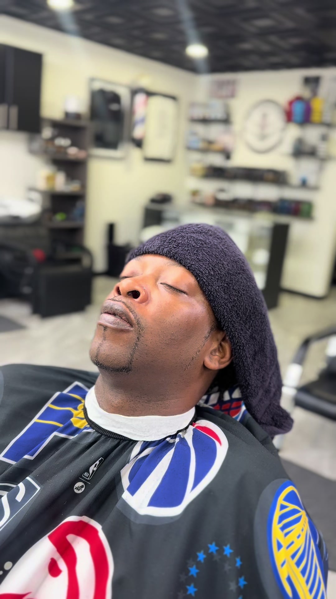@OFFTHEGRID-BARBER