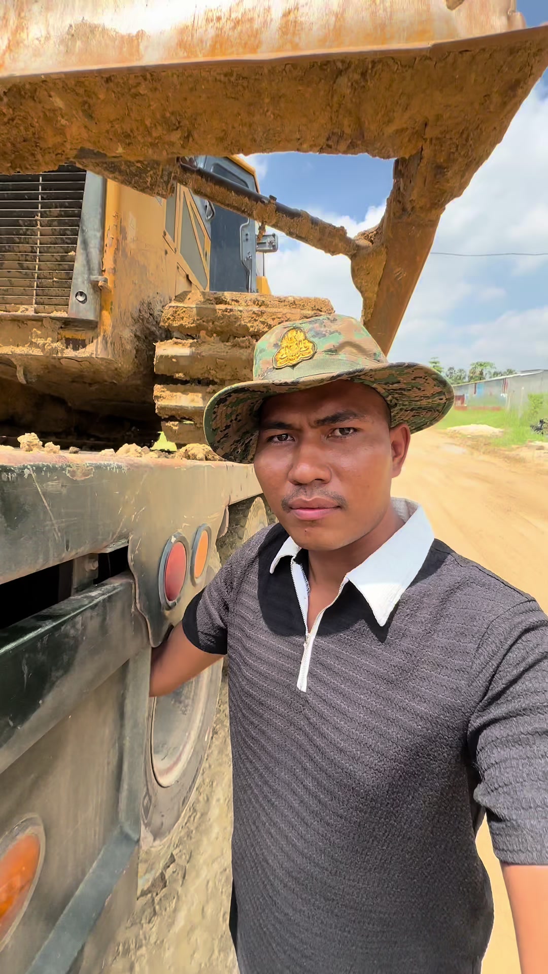 @ប្រុស ខ្មៅ..🇰🇭