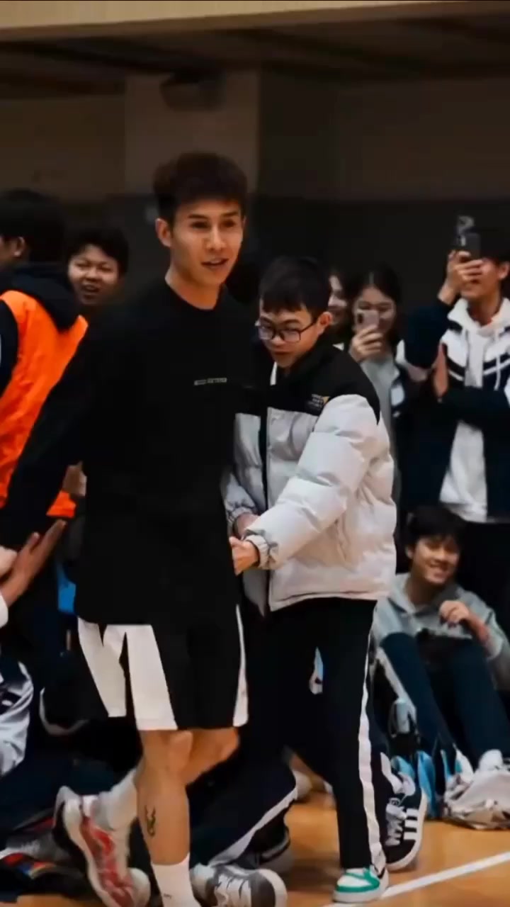 @深圳高中生 🇨🇳