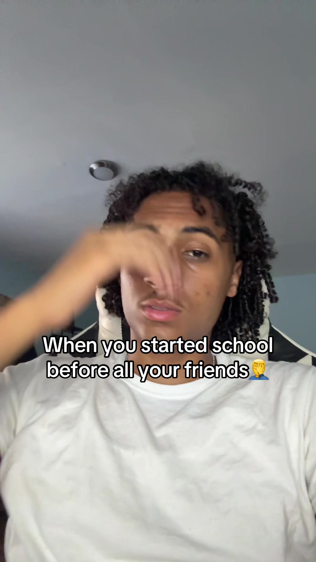 @alex_