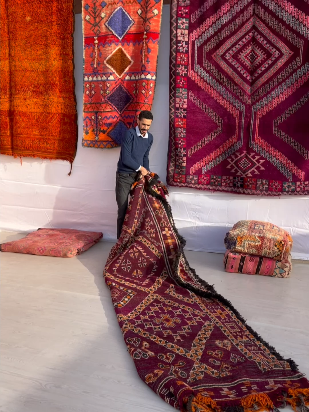 @Rugs_Connect
