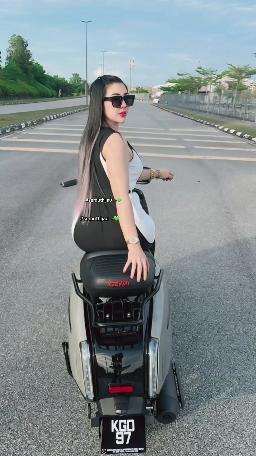 @semuthijau97