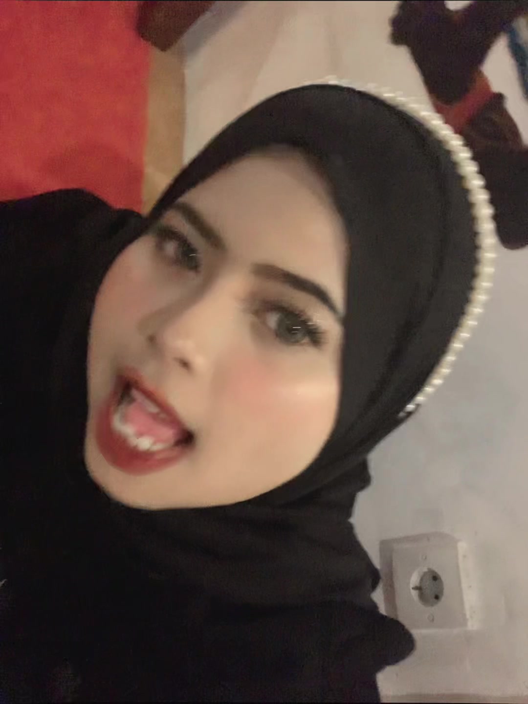 @Adabiladisini