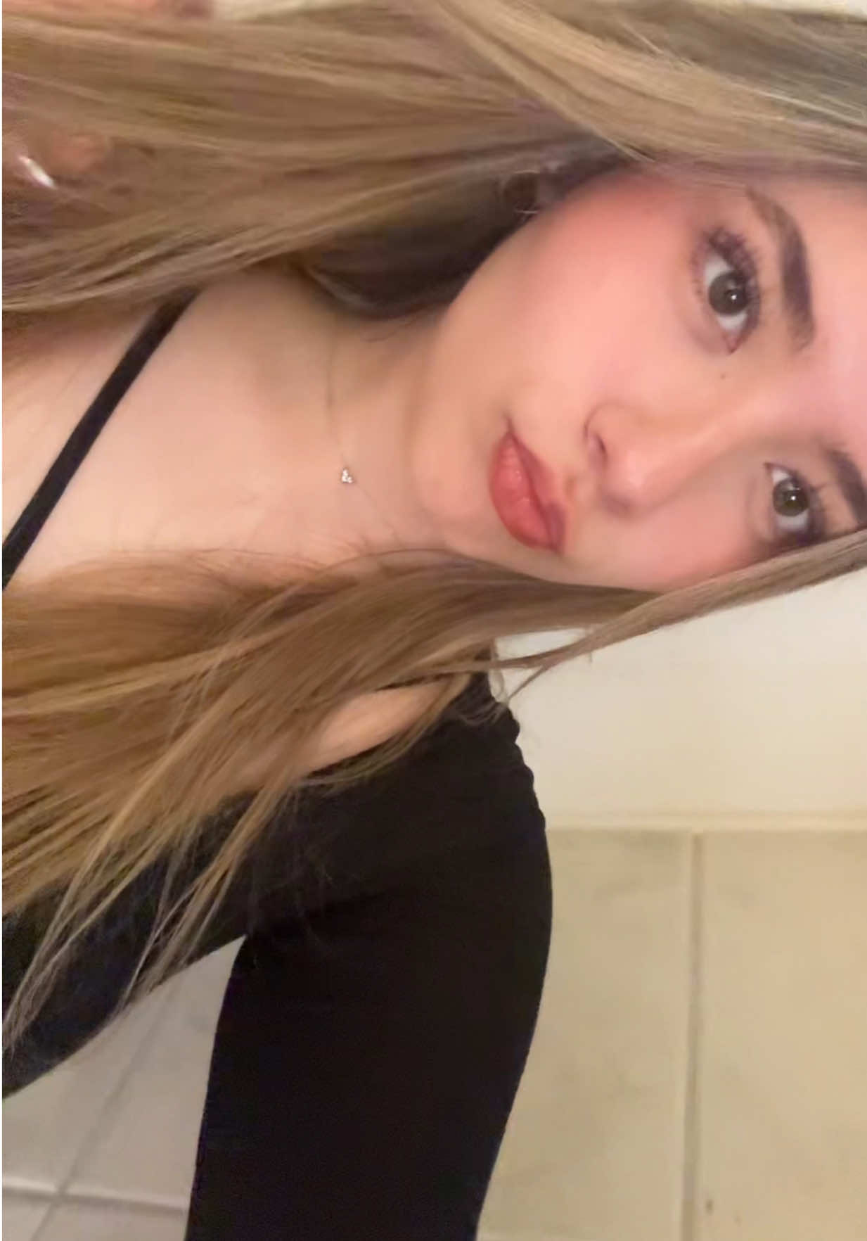 @lauraa