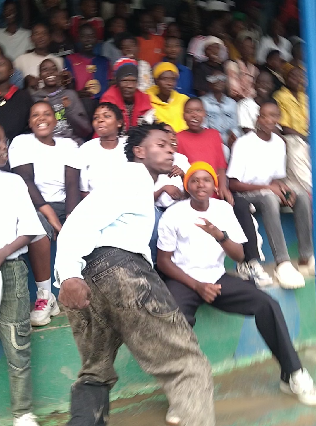 @UMUSAZI WUMUNYABWENGE