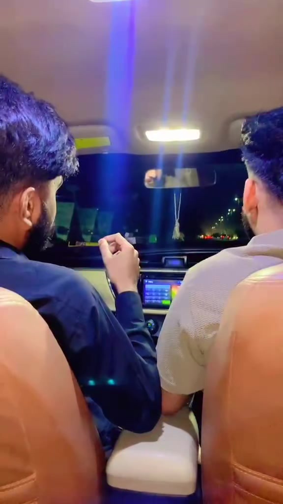 @Ali ButT😈