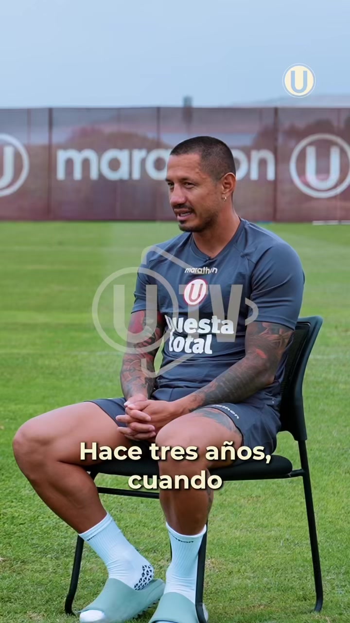 @Universitario