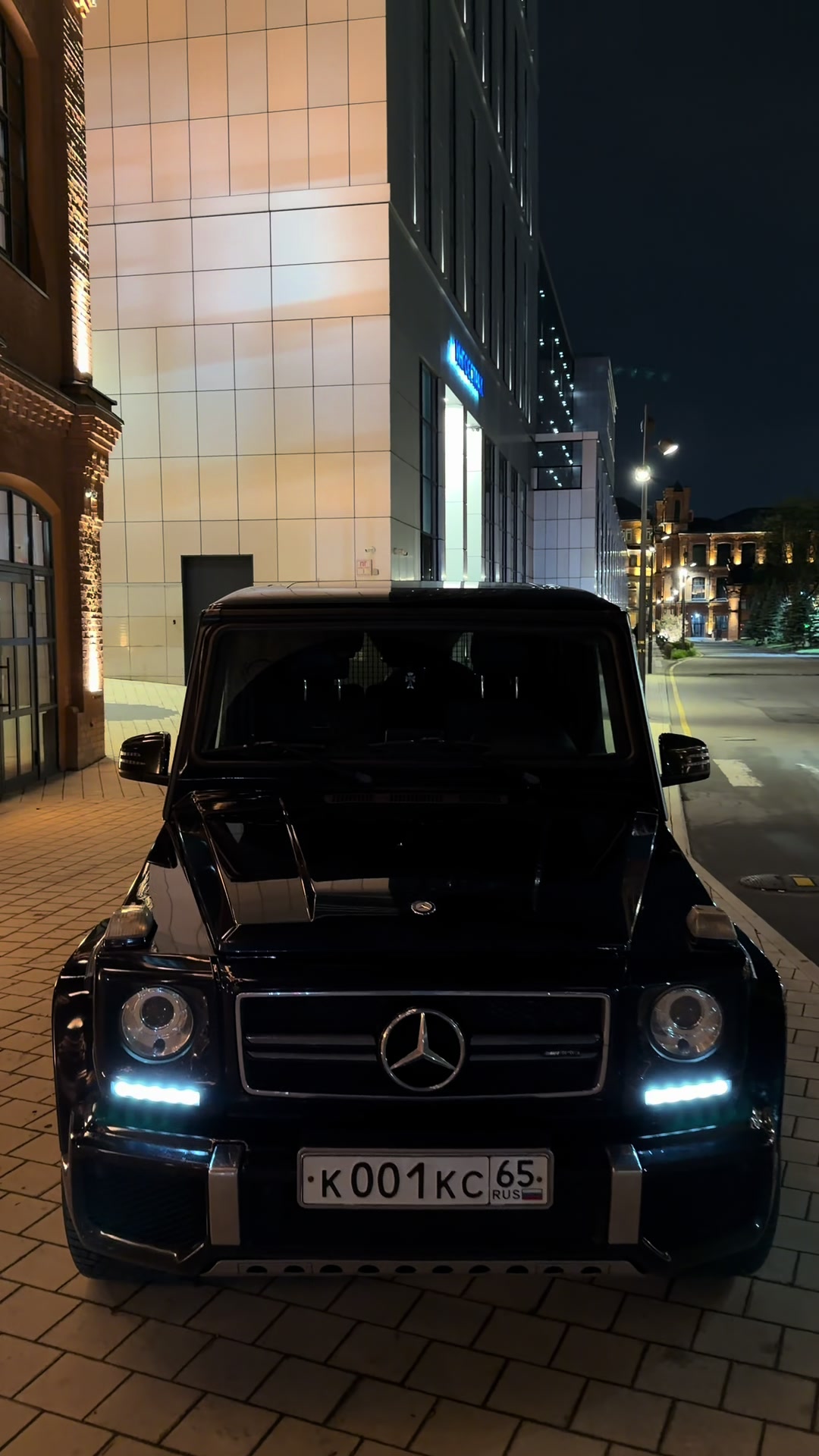 @001