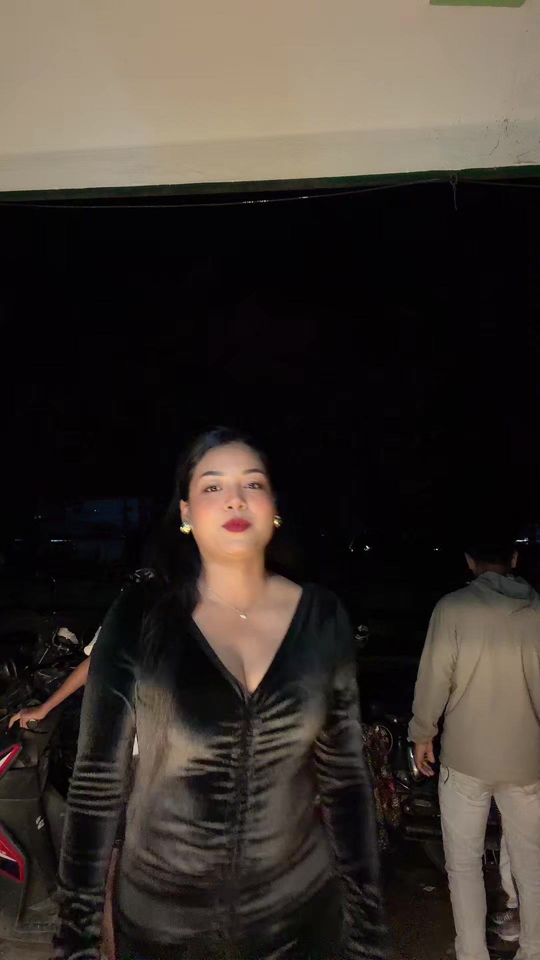 @RazbncNiharika
