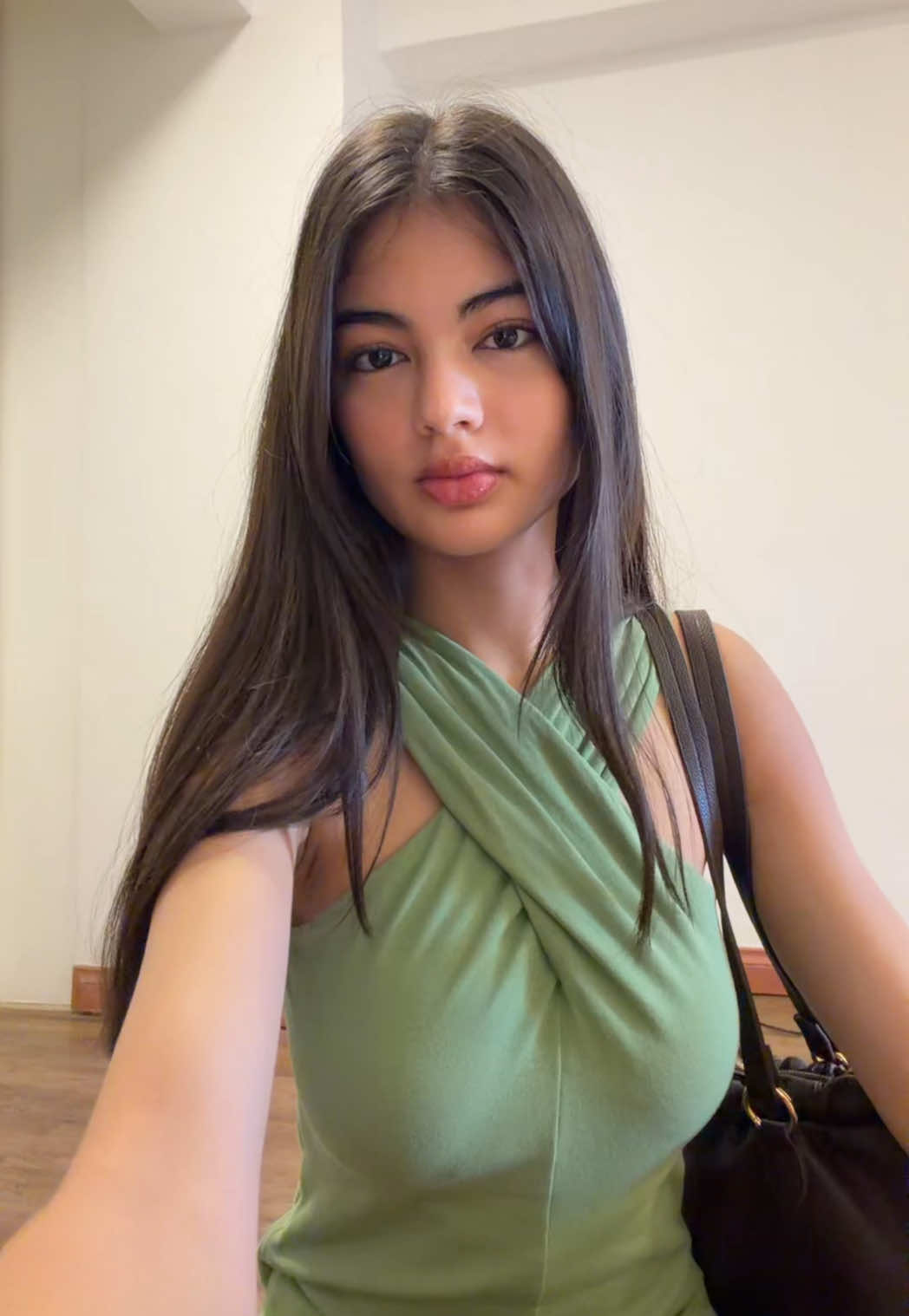 @Ava