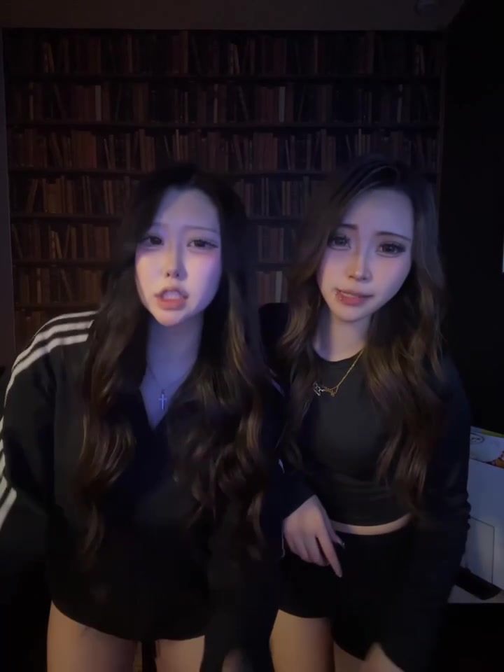 @るんるん