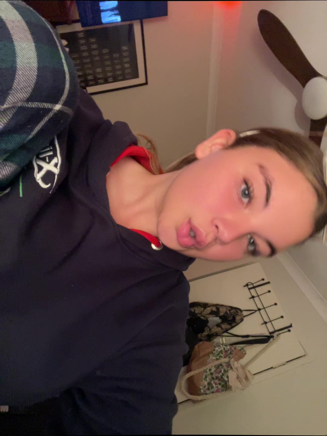 @issy_main22