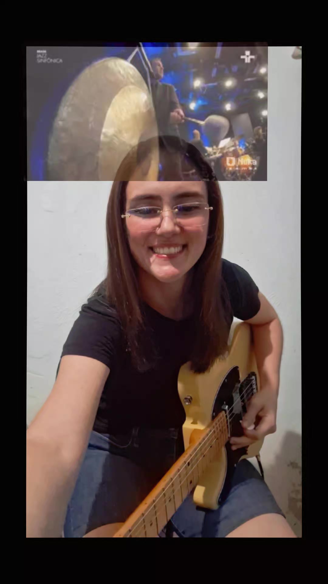 @Tocando Guitarra com Lays