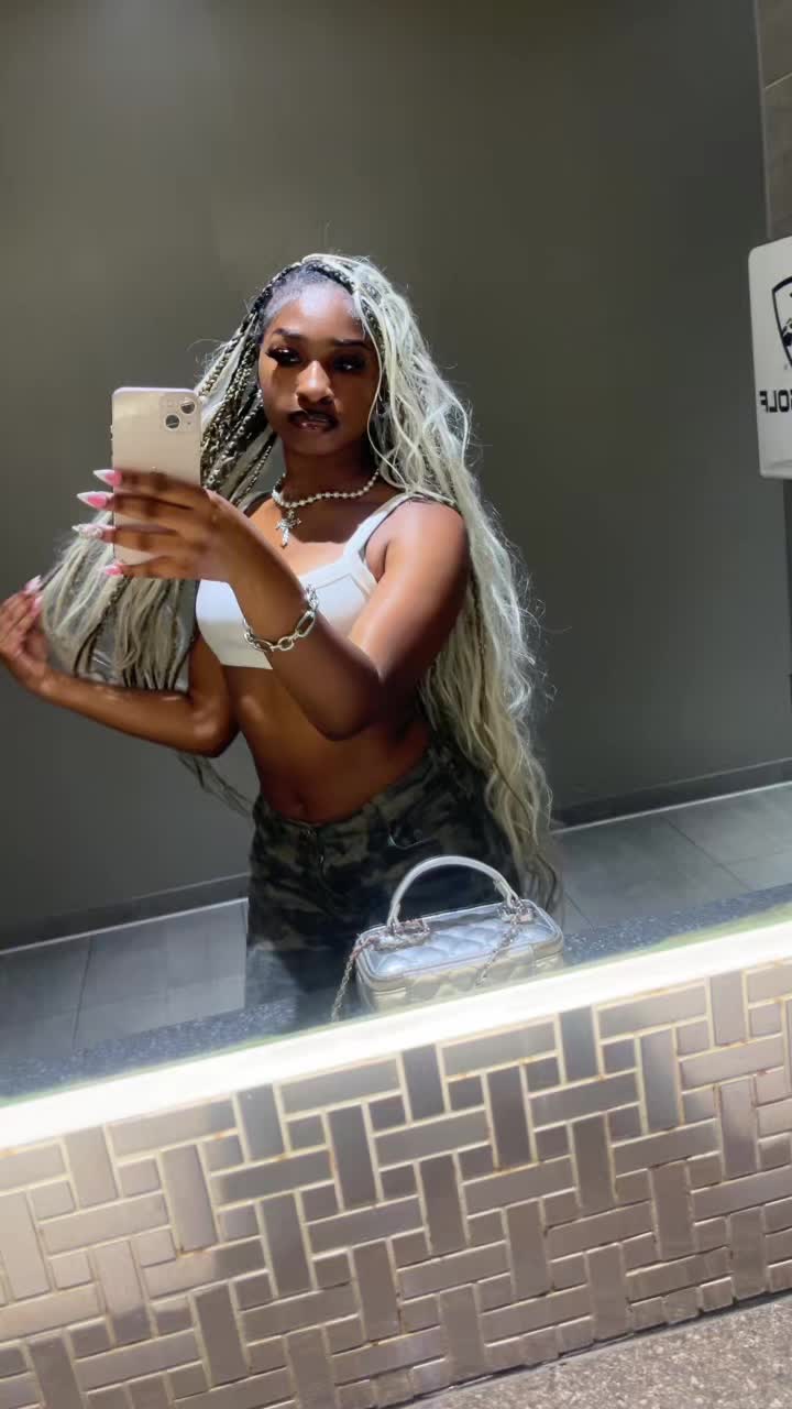 @somerandommleo
