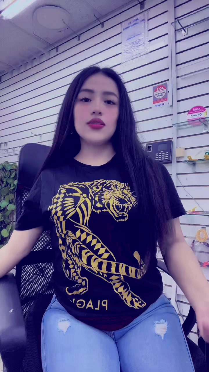 @JULIANA RAFAILE.