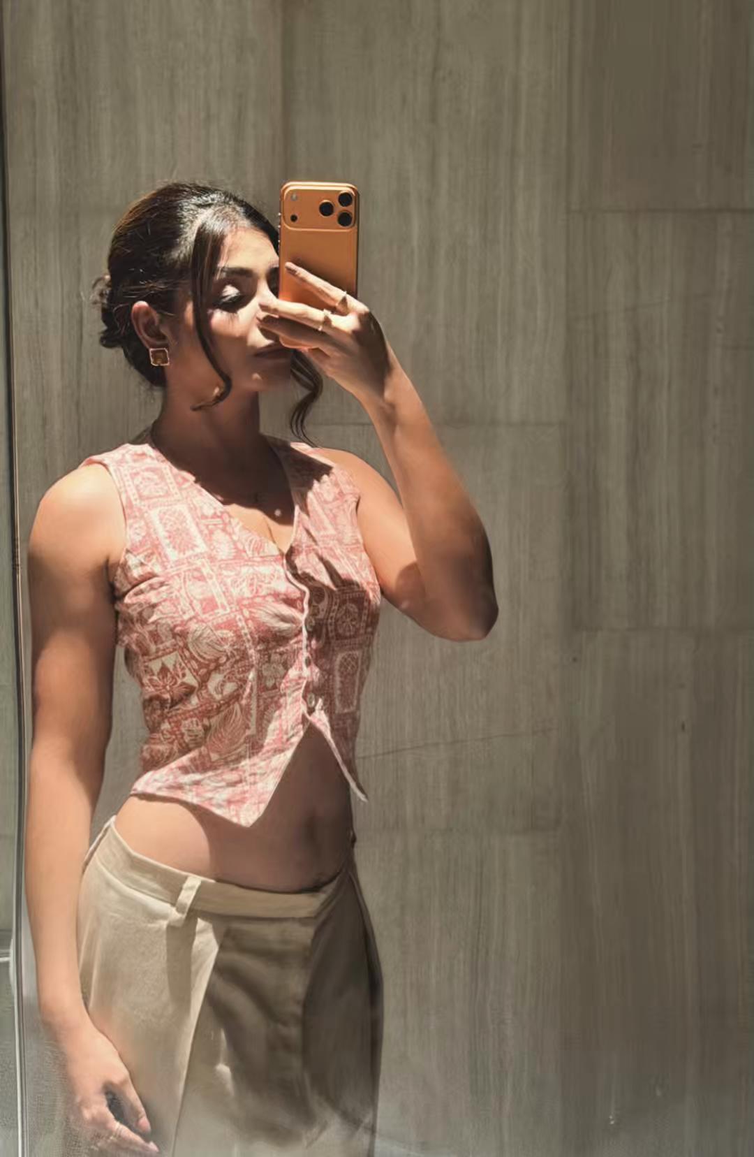@Anonna_Fatima