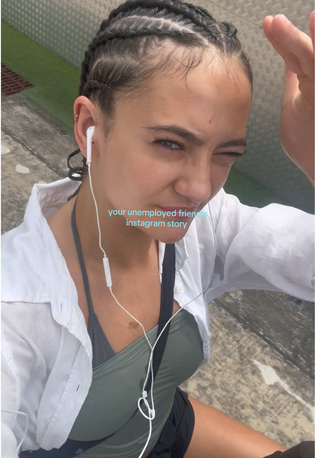 @bella
