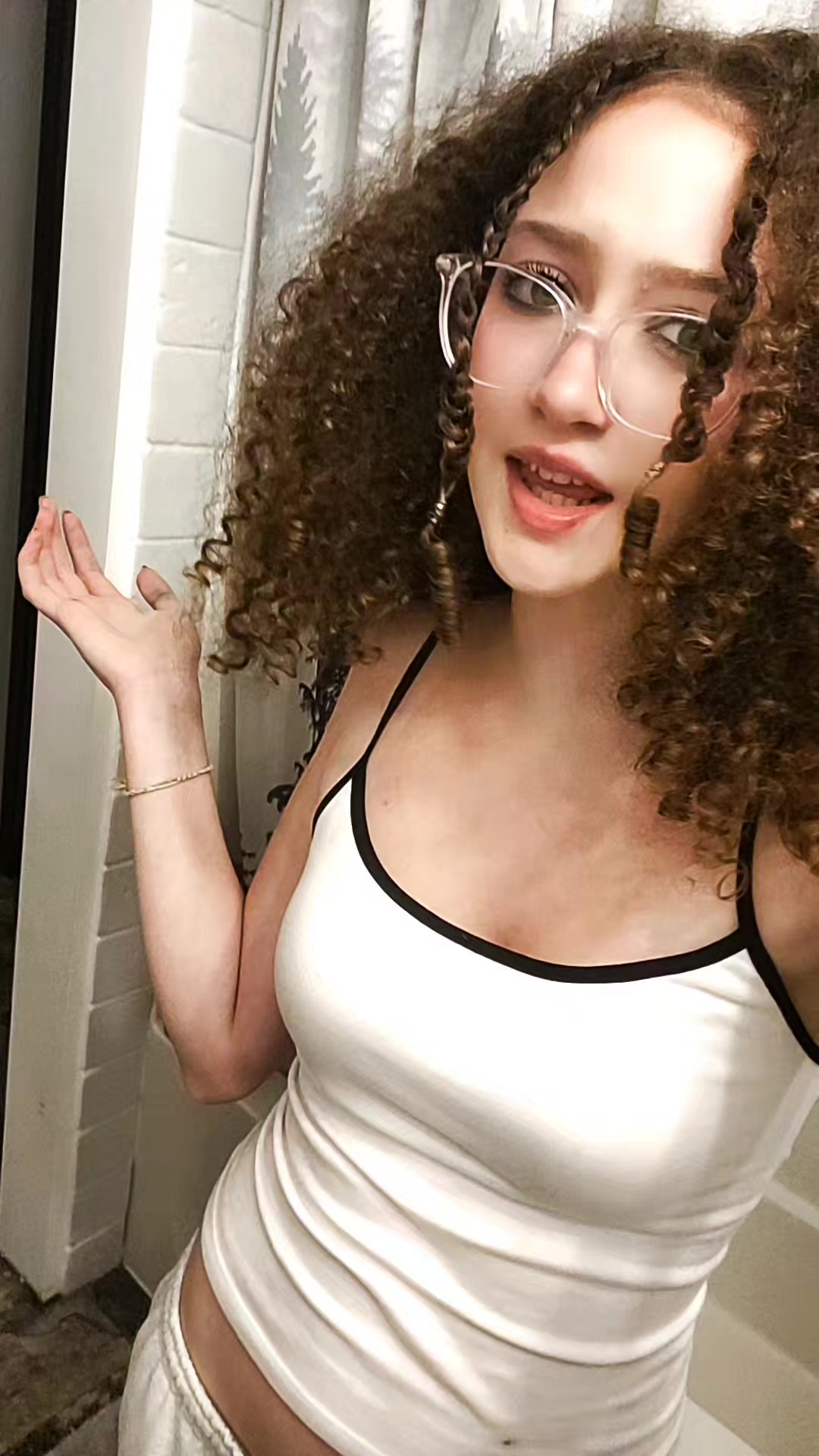 @𝑢𝑟𝑓𝑎𝑣𝑣_𝐿𝑖𝑙𝑦𝑦💋
