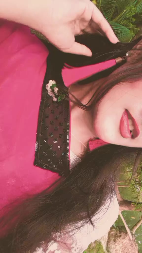 @Riya💫