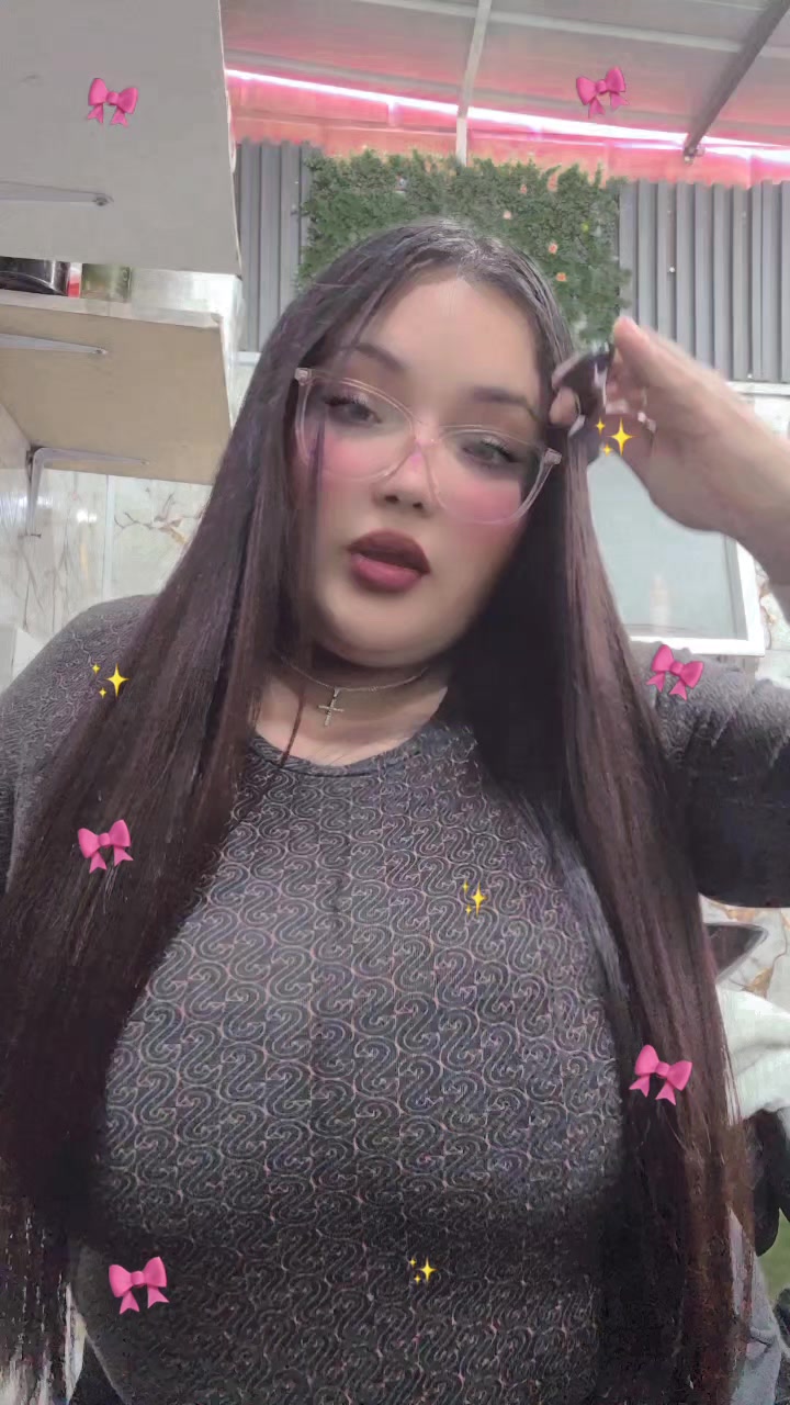 @𝓥𝓪𝓵𝓮𝓷𝓽𝓲𝓷𝓪🦋