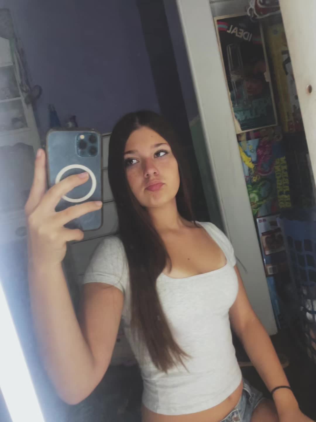 @🦄