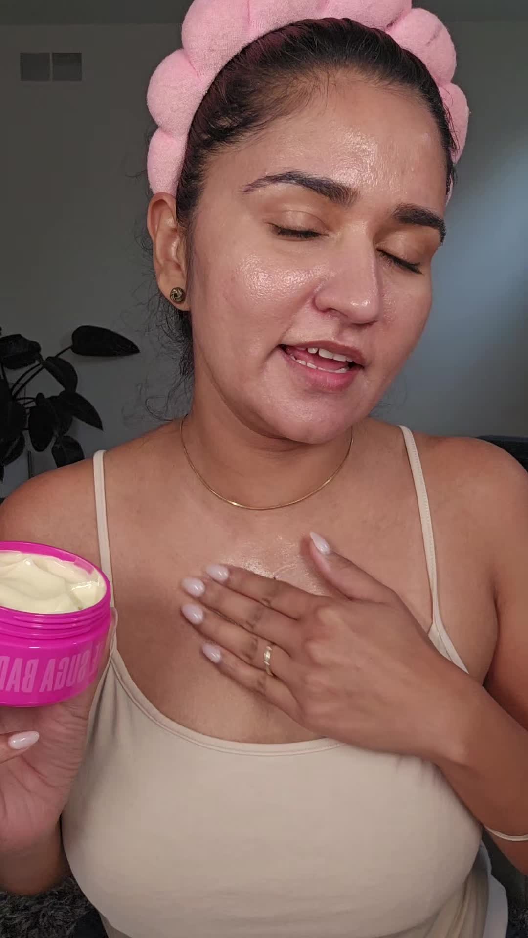 @MakeupWithJas