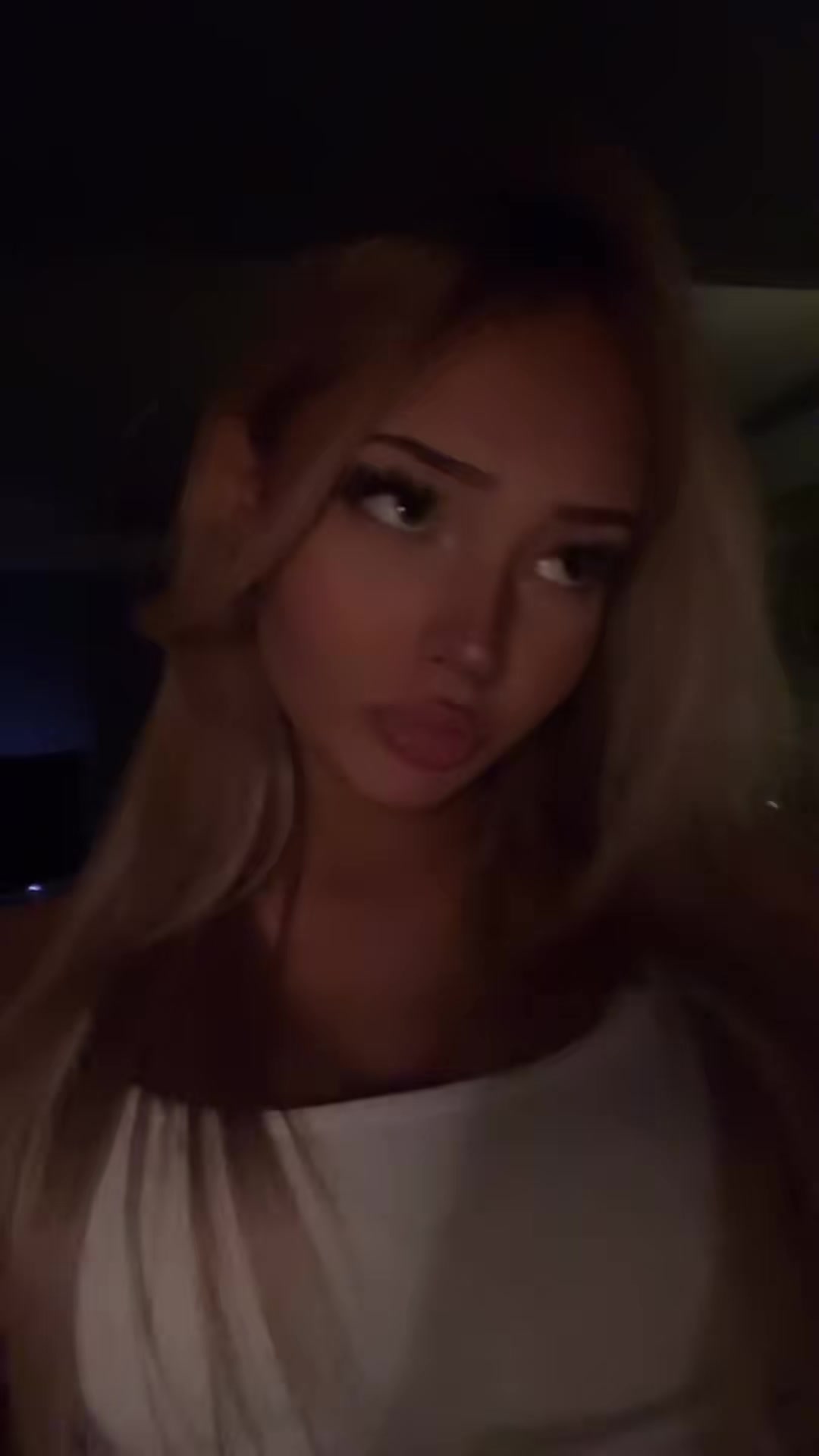 @Nekolie_2