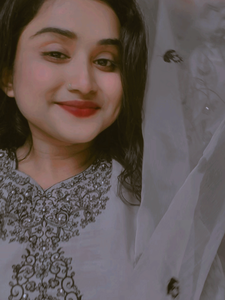@👑dimpi ❤️ queen👑(Kali)🧿