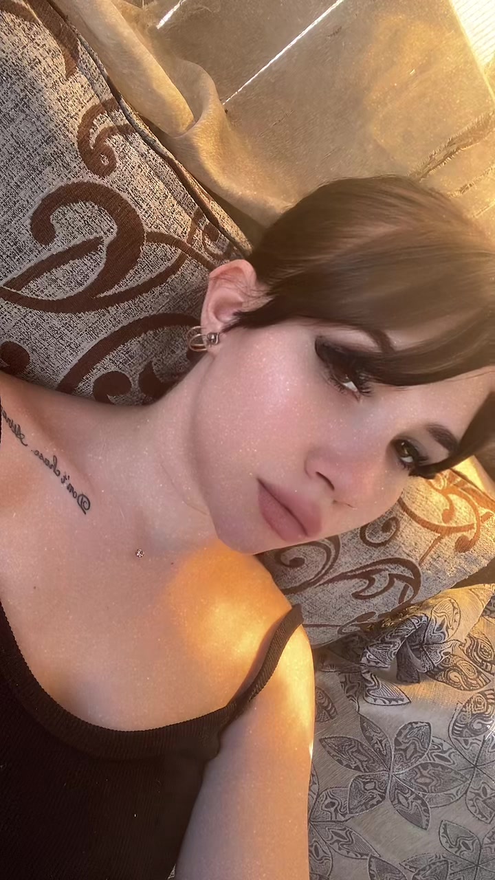 @🥥𝓑𝓻𝓸𝔀𝓷 𝓮𝔂𝓮𝓼🥥