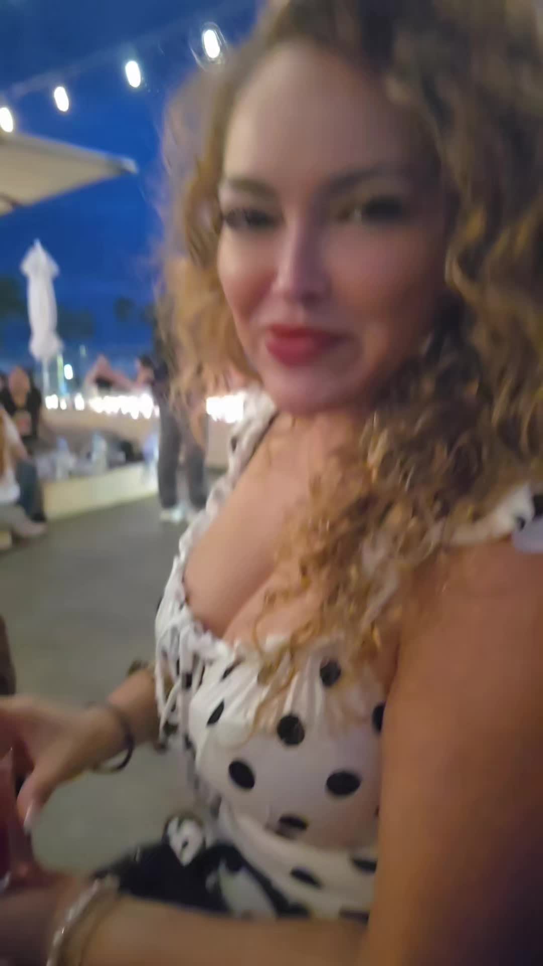 @Dee