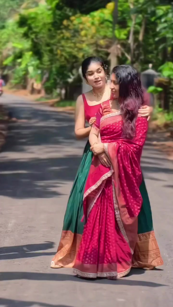 @Neeruttyy_Chinuttyy