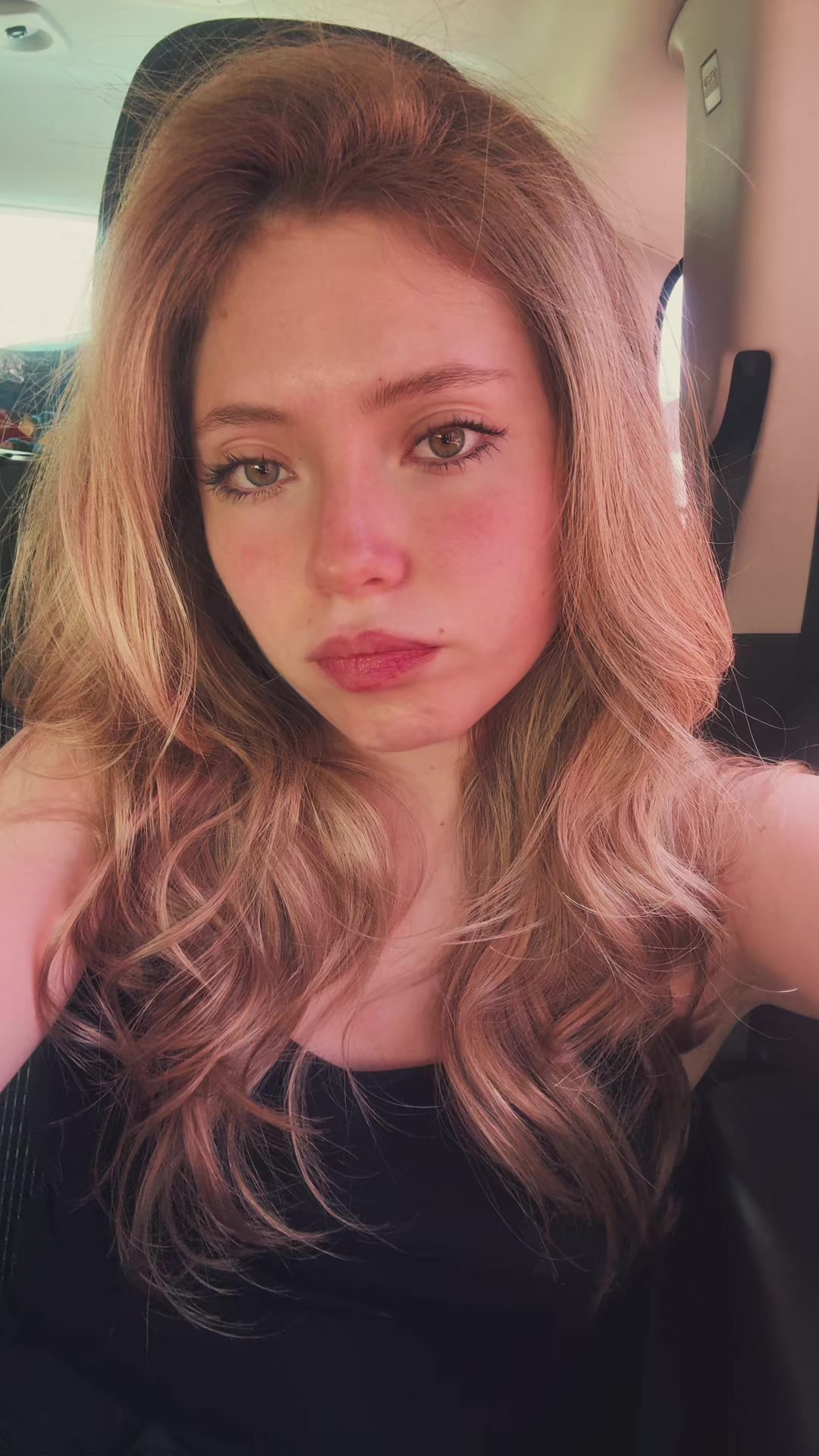 @Nicole_uceda