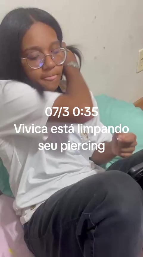 @o que vivica está fazendo??