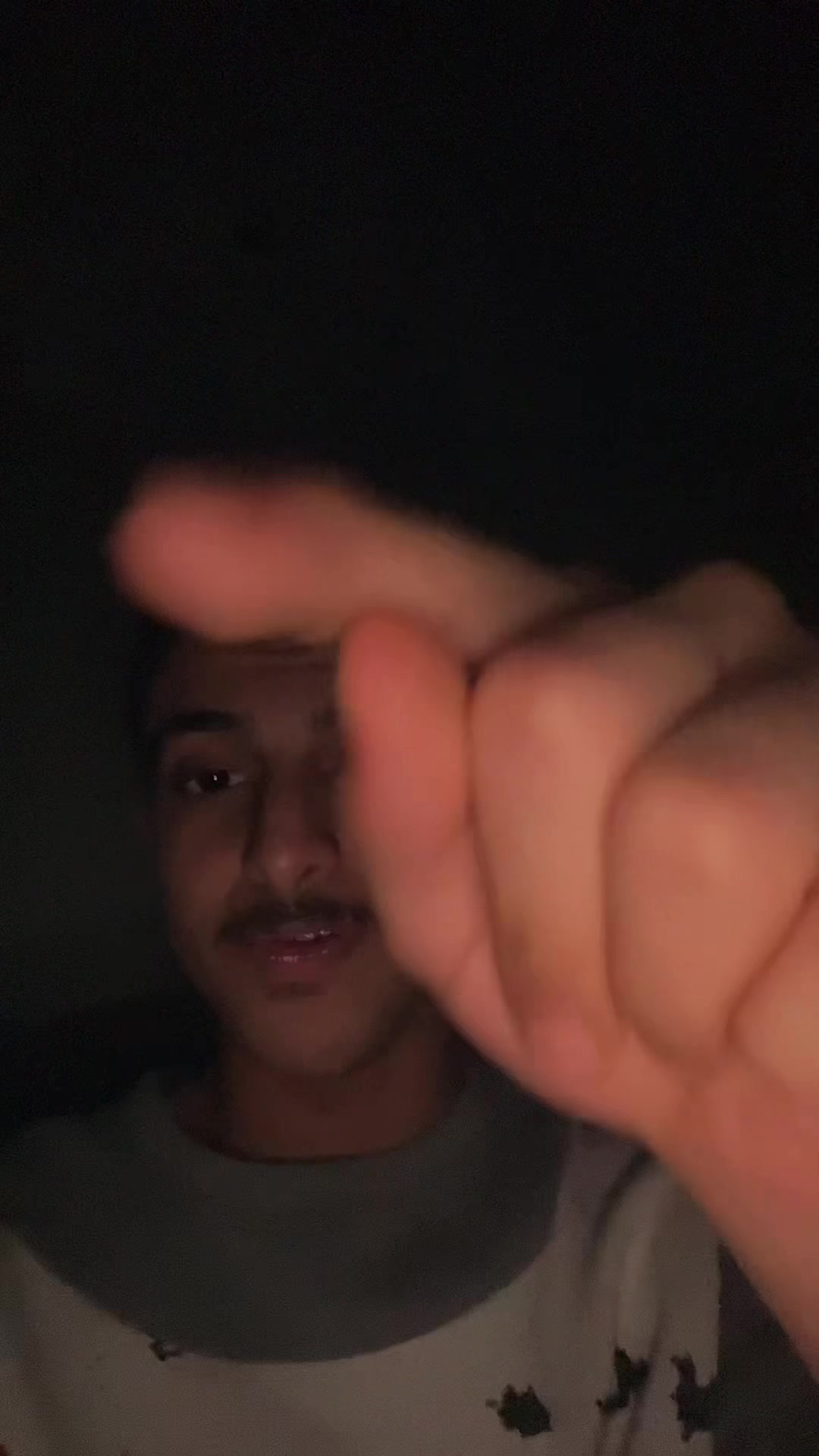 @علي (a)