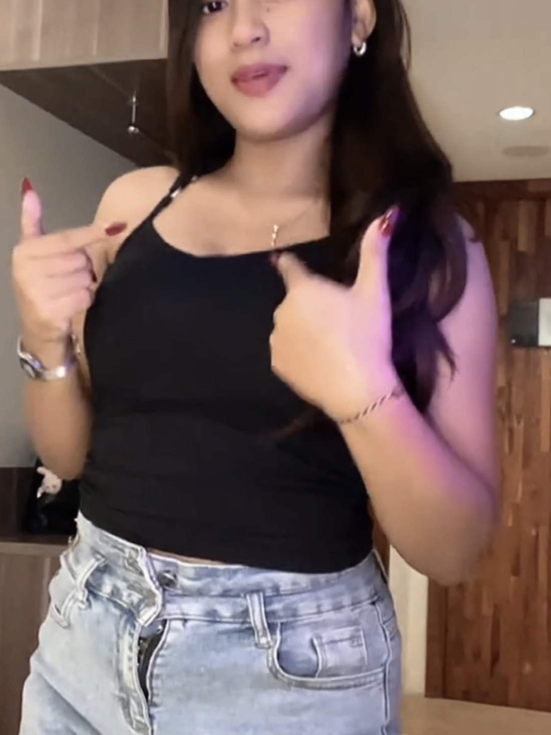 @Gemoy Menggigit 🍑